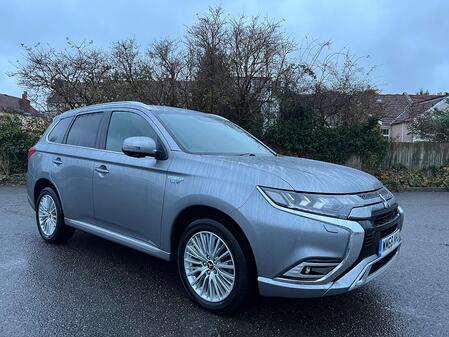 MITSUBISHI OUTLANDER 2.4 h TwinMotor 13.8kWh 4h